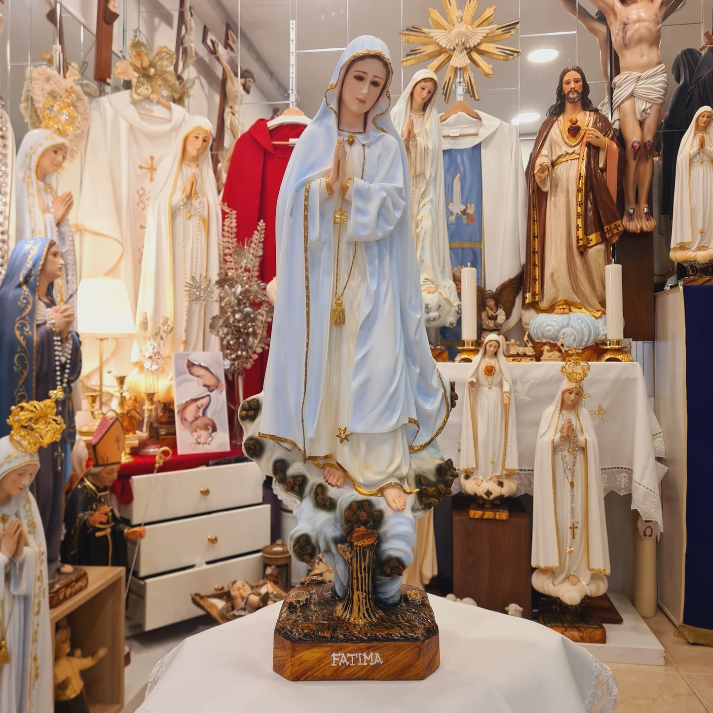 Our Lady of Fatima - Holm Oak - 23.6'' | 60cm