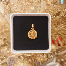 Load image into Gallery viewer, Gold medal - Our Lady of Fatima (Gold 19.2Kt)
