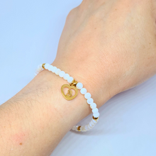 Load image into Gallery viewer, Our Lady Pearl Bracelet
