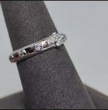 Load and play video in Gallery viewer, Decade Rosary Ring - Zirconia [Sterling Silver]
