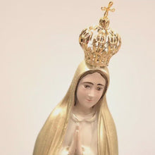 Load and play video in Gallery viewer, Our Lady of Fatima - Golden Special Edition - 11.8'' | 30cm
