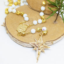 Load image into Gallery viewer, Christmas Rosary - Golden Holy Family

