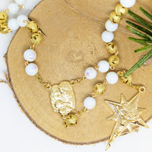Load image into Gallery viewer, Christmas Rosary - Golden Holy Family
