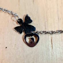 Load image into Gallery viewer, Mother of Pearl Dozen with medal of the Angel and Our Lady of Fatima
