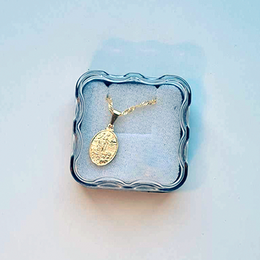 Necklace with Golden medal of Our Lady of Fatima Apparition